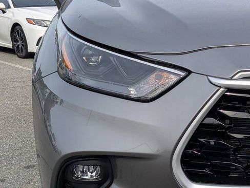 New 2026 Toyota Highlander XLE image 9