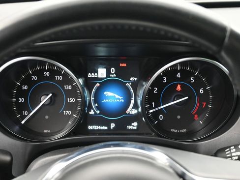 Used 2020 Jaguar F-PACE S image 11