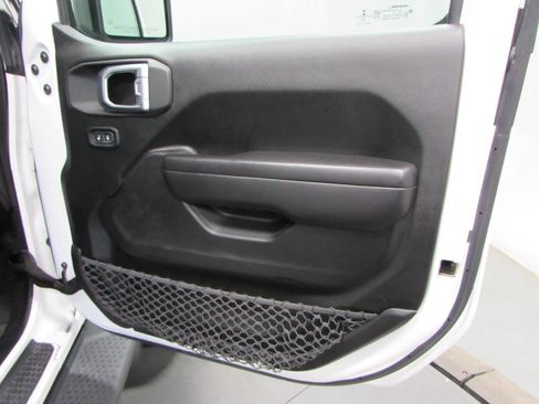 Used 2021 Jeep Wrangler Unlimited Sport AWD/4WD image 16