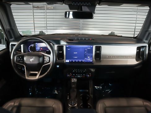 Used 2023 Ford Bronco Outer Banks w/ Sasquatch Package image 6