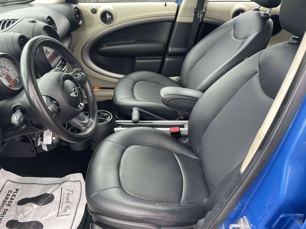 Used 2013 MINI Cooper Countryman FWD image 13