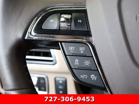Used 2024 Lincoln Navigator Reserve image 30