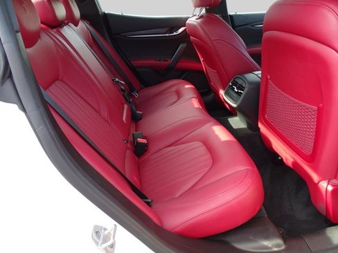 Used 2018 Maserati Ghibli S Q4 image 11