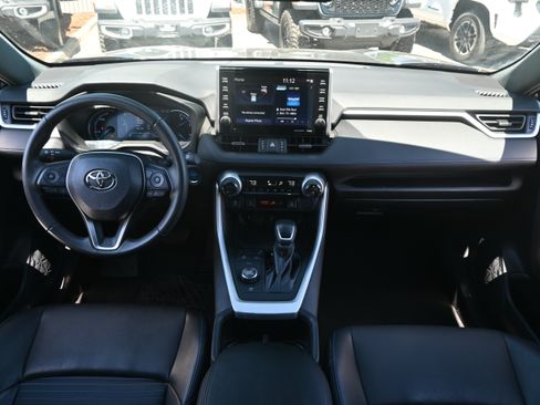Used 2022 Toyota RAV4 XSE AWD/4WD image 30
