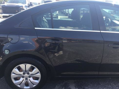 Used 2016 Chevrolet Cruze LT w/ Sun And Sound Package FWD image 12
