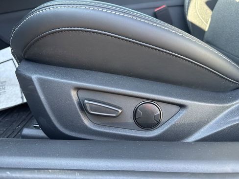 Used 2025 Ford Mustang Coupe RWD image 11