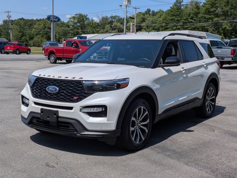 Used 2020 Ford Explorer ST w/ Premium Technology Package AWD/4WD image 5