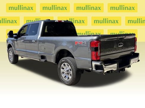 Used 2025 Ford F350 Lariat w/ Lariat Ultimate Package image 9