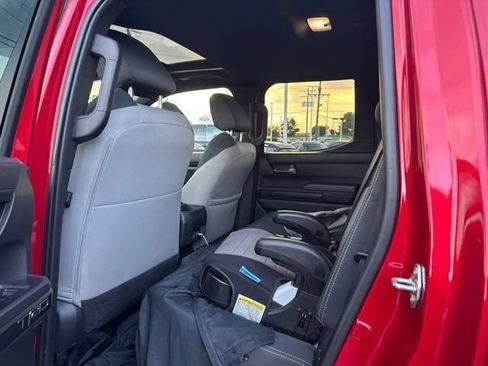 Certified 2025 Toyota Tacoma TRD Off-Road w/ TRD Off Road Upgrade Package AWD/4WD image 14