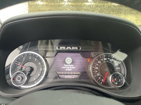 Used 2022 RAM 1500 Laramie AWD/4WD image 14