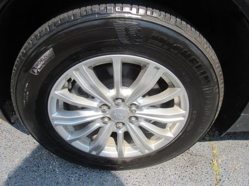 Used 2019 Cadillac XT5 AWD image 33