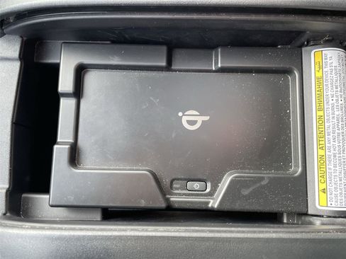 Used 2022 Toyota Highlander XLE image 34