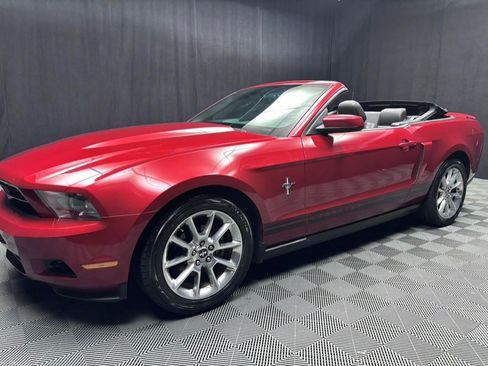 Used 2010 Ford Mustang Premium RWD image 23