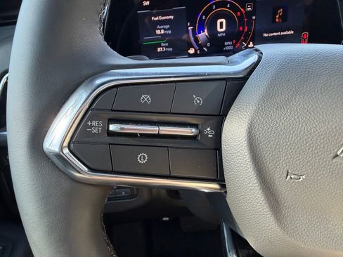 Used 2025 Chevrolet Suburban Premier image 17