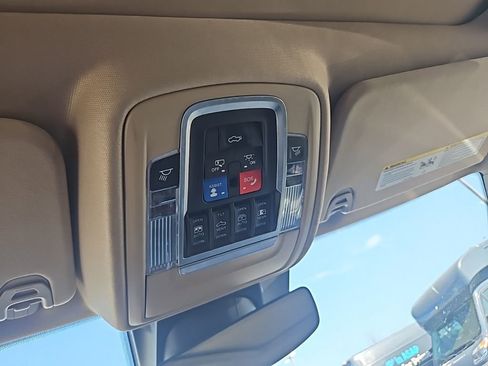Used 2019 RAM 1500 Laramie image 21