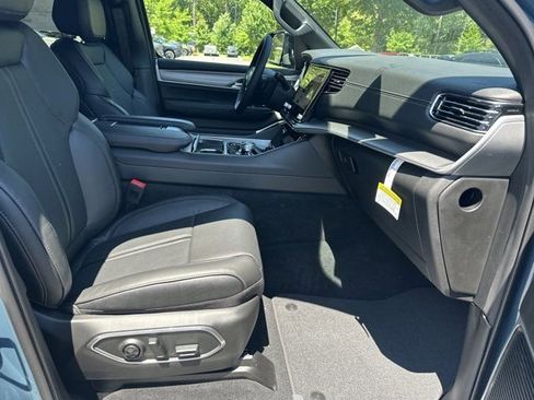 New 2026 Jeep Grand Wagoneer 4WD image 13