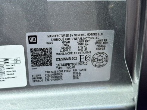 Used 2025 GMC Sierra 2500 AT4 w/ AT4 Premium Plus Package AWD/4WD image 26