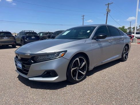 Used 2022 Honda Accord Sport image 3