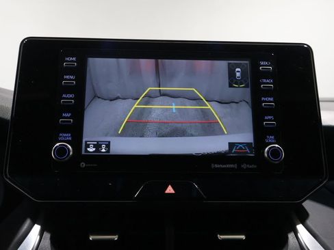 Used 2022 Toyota Venza XLE image 27