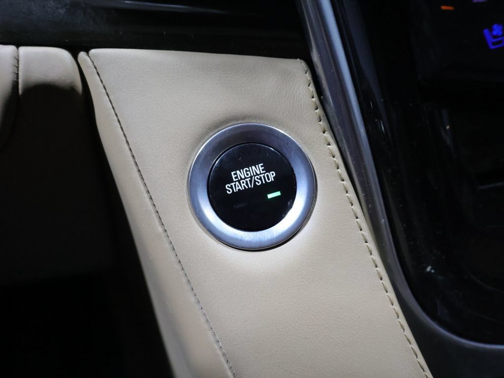 Used 2020 Cadillac Escalade Platinum AWD/4WD image 30