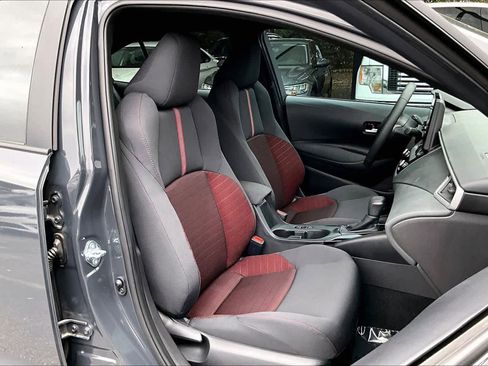 Used 2026 Toyota Corolla SE image 8