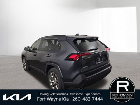 Used 2019 Toyota RAV4 XLE Premium w/ All Weather Liner Package image 9