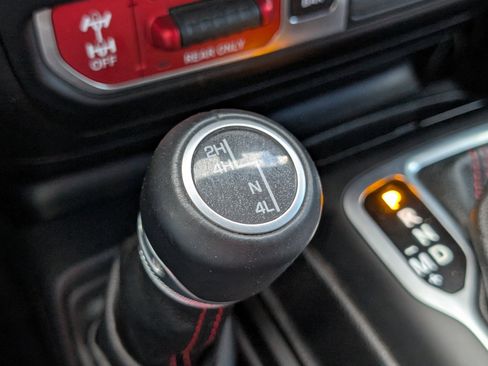 Used 2018 Jeep Wrangler Unlimited Rubicon image 20