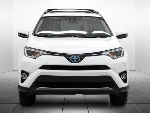 Used 2017 Toyota RAV4 XLE w/ All Weather Liner Package AWD/4WD image 6