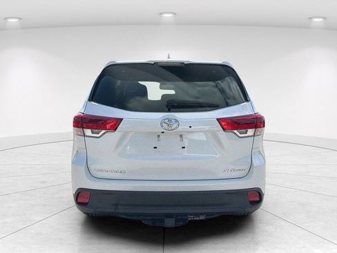 Used 2019 Toyota Highlander XLE image 5