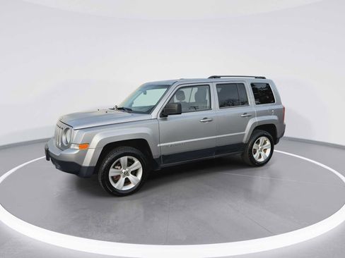 Used 2014 Jeep Patriot Latitude image 4