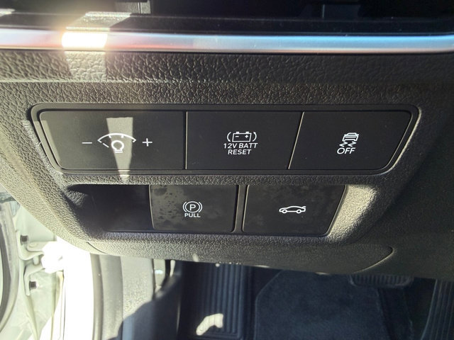 Used 2025 Hyundai Sonata SEL FWD image 23