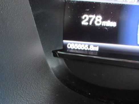 Used 2017 Ford Explorer XLT w/ Equipment Group 202A image 2