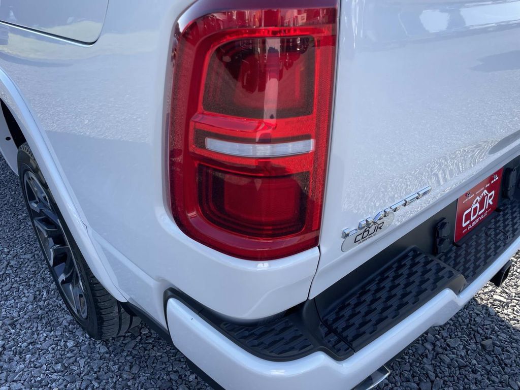 Used 2025 RAM 1500 Limited AWD/4WD image 18