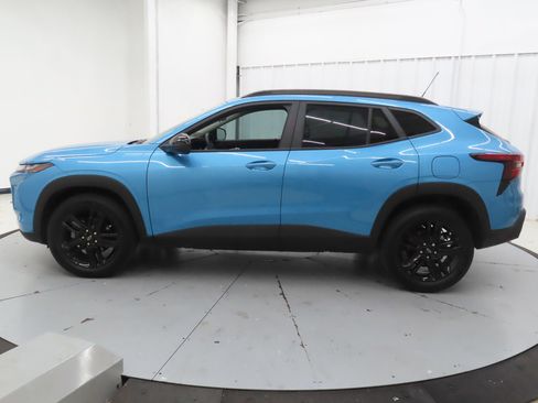 Used 2025 Chevrolet Trax ACTIV w/ Sunroof Package FWD image 7