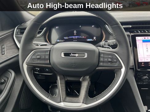 Used 2024 Jeep Grand Cherokee L Limited w/ Luxury Tech Group II image 20