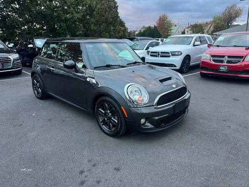 Used 2011 MINI Cooper S image 11