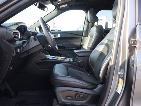 Used 2023 Ford Explorer ST-Line w/ Class IV Trailer Tow Package image 9