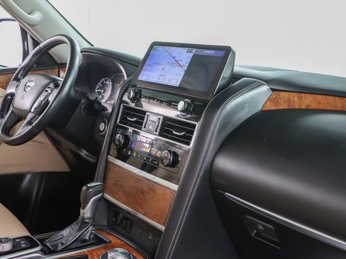 Used 2022 Nissan Armada SL w/ Captain's Chairs Package AWD/4WD image 28