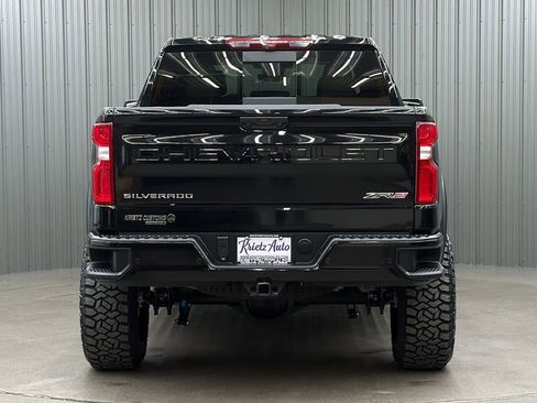 Used 2025 Chevrolet Silverado 1500 ZR2 w/ Technology Package image 4