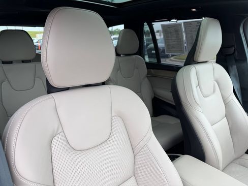 Certified 2026 Volvo XC90 T8 Ultra w/ Lounge Package AWD/4WD image 15