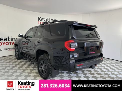 New 2026 Toyota 4Runner SR5 AWD/4WD image 10