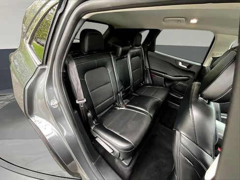 Used 2022 Ford Escape Titanium AWD/4WD image 29