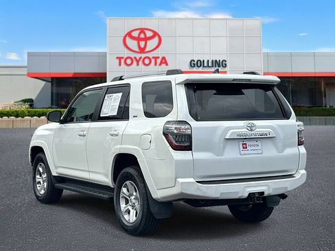 Used 2021 Toyota 4Runner SR5 AWD/4WD image 4