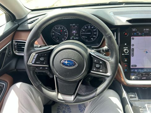 Used 2020 Subaru Outback Touring AWD/4WD image 17