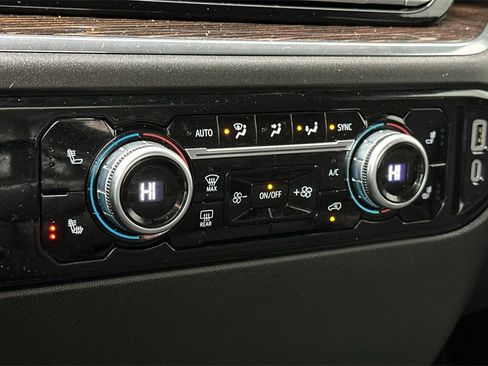 Used 2024 GMC Sierra 1500 Elevation image 21