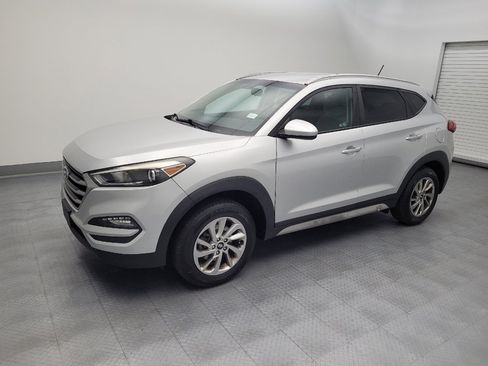 Used 2017 Hyundai Tucson SE w/ SE Popular Package 02 AWD/4WD image 2