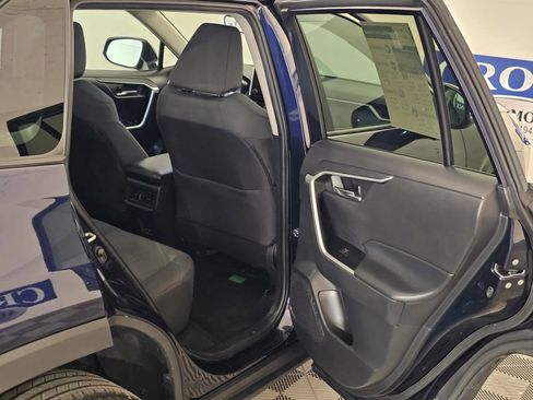 Used 2024 Toyota RAV4 XLE FWD image 23