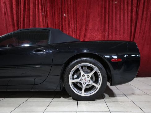 Used 2002 Chevrolet Corvette Convertible RWD image 6