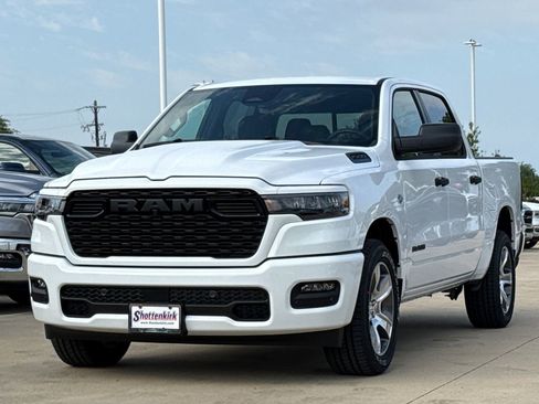 New 2026 RAM 1500 Express RWD image 3