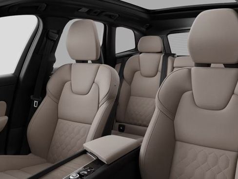 New 2026 Volvo XC60 B5 Plus w/ Protection Package Premier image 12